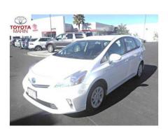 2014 Toyota Prius v Five